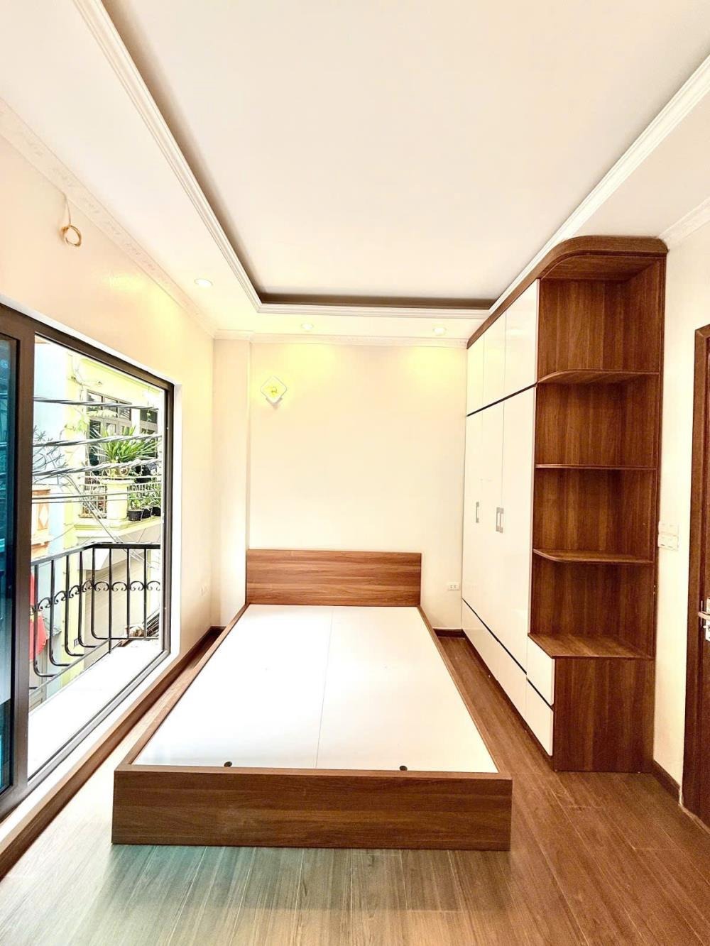 Duy nhất 1 Căn Nhà 5 Tầng Mặt Tiền Hoàng Mai - 11.4 Tỷ