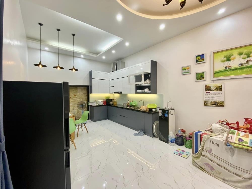 Nhà Đại Từ 42m2, 5 Tầng, Ngõ Rộng, Giá 5.35 Tỷ - Vị Trí Đắc Địa