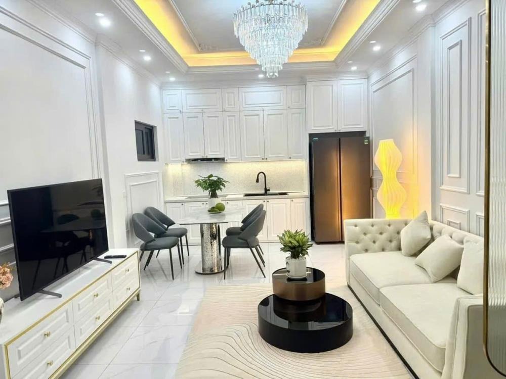 Bán nhà Ba Đình 40m2, 5 tầng, Full nội thất tân cổ điển, Lô góc 2 thoáng, Giá tốt