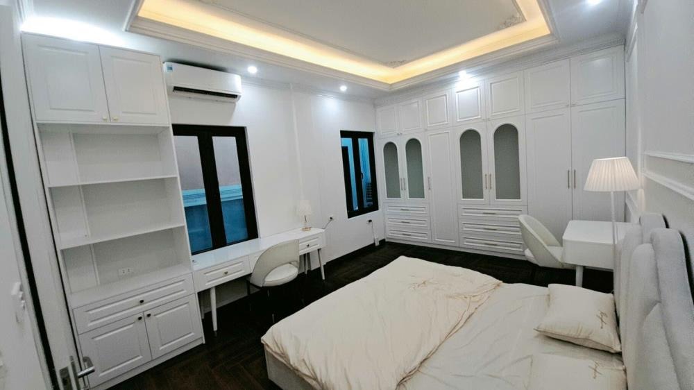 Bán nhà Ba Đình 40m2, 5 tầng, Full nội thất tân cổ điển, Lô góc 2 thoáng, Giá tốt