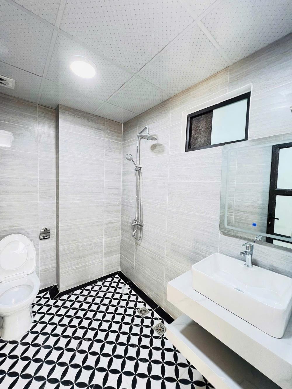 Cổ Nhuế Giá Tốt: Mua Nhà 36m2, 6 Tầng, Thang Máy, Mặt Tiền Rộng