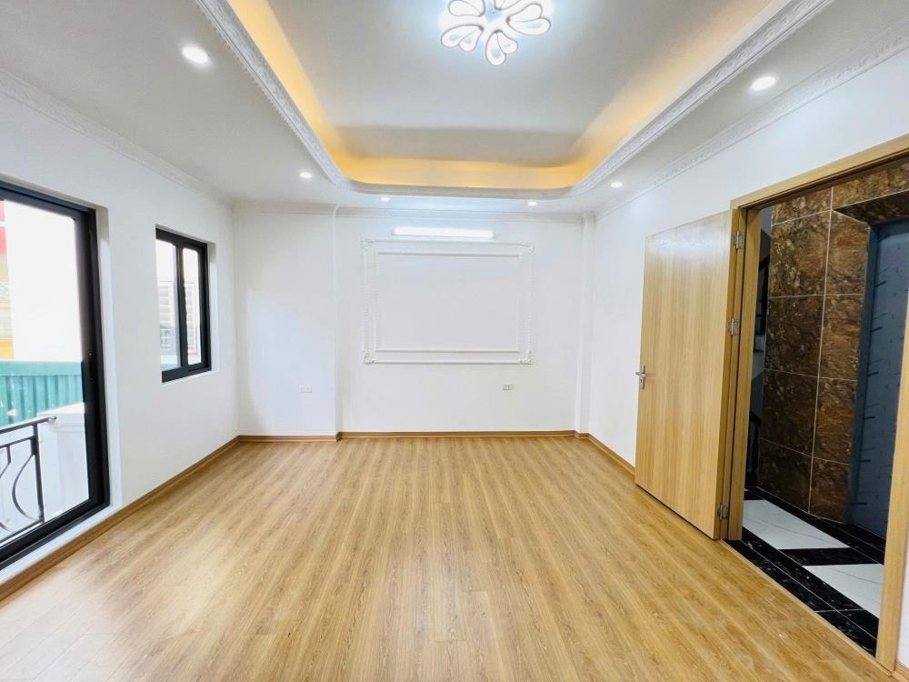 Cổ Nhuế Giá Tốt: Mua Nhà 36m2, 6 Tầng, Thang Máy, Mặt Tiền Rộng
