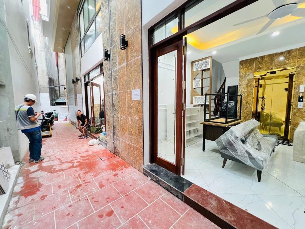 Cổ Nhuế Giá Tốt: Mua Nhà 36m2, 6 Tầng, Thang Máy, Mặt Tiền Rộng