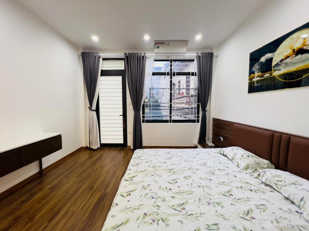 Bán nhà phố Giải Phóng 45m2, 5 Tầng, Giá 5.5 Tỷ - Vị Trí Đắc Địa