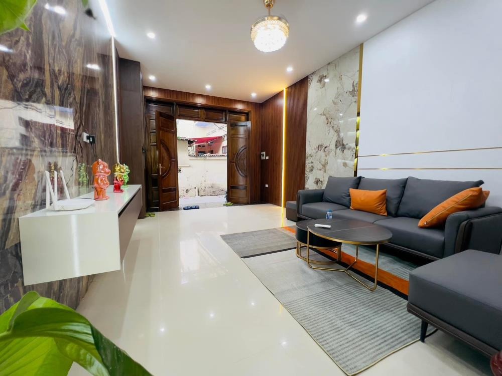 Bán nhà phố Giải Phóng 45m2, 5 Tầng, Giá 5.5 Tỷ - Vị Trí Đắc Địa