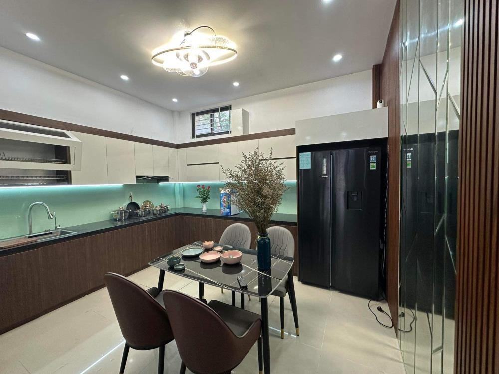 Bán nhà phố Giải Phóng 45m2, 5 Tầng, Giá 5.5 Tỷ - Vị Trí Đắc Địa