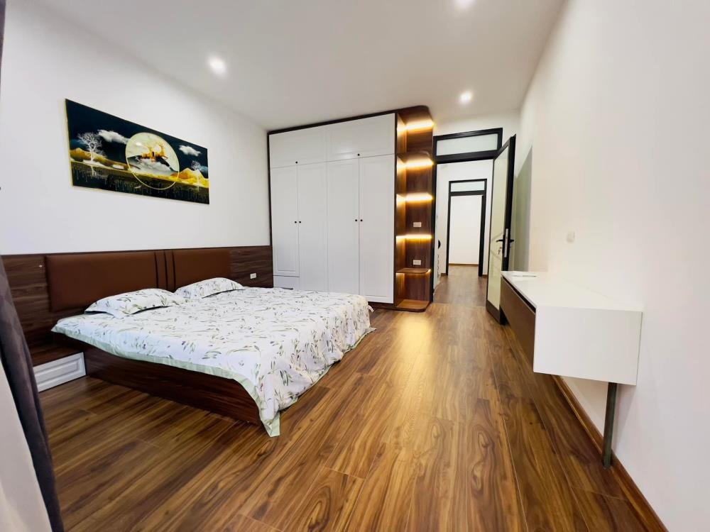 Bán nhà phố Giải Phóng 45m2, 5 Tầng, Giá 5.5 Tỷ - Vị Trí Đắc Địa