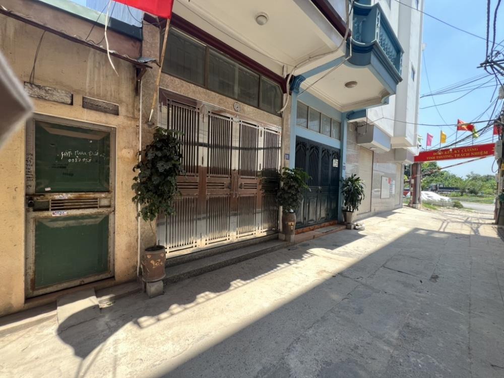 Bán nhà 5 tầng, 40.7m2, gần Học viện Cảnh sát Nhân dân - Giá 13.9 tỷ