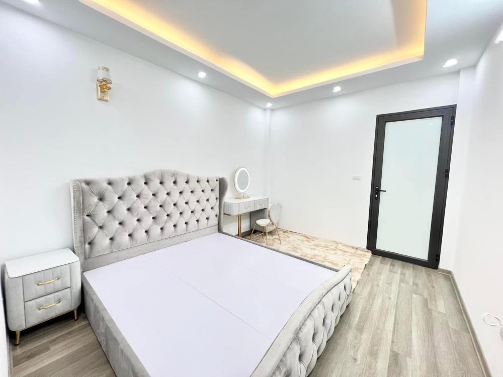Nhà Kim Giang 42m2 x 5T, Mặt Tiền 4m, 5.8 Tỷ - Vị Trí Đắc Địa