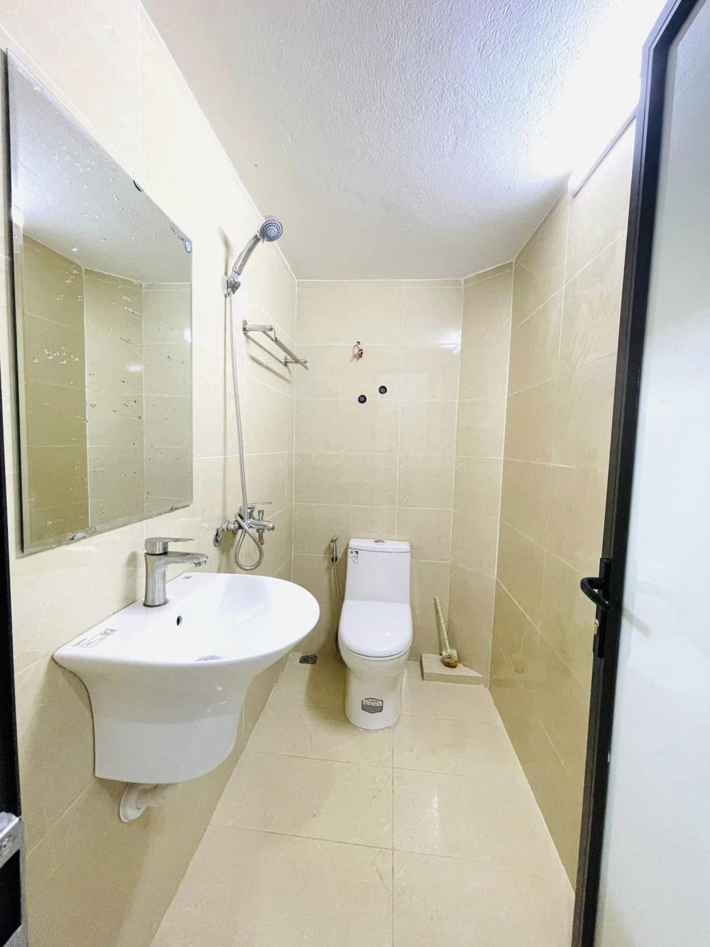 Bán nhà phố Bằng Liệt, Hoàng Mai 40m² 4 tầng, 6.15 tỷ, ô tô gần đường