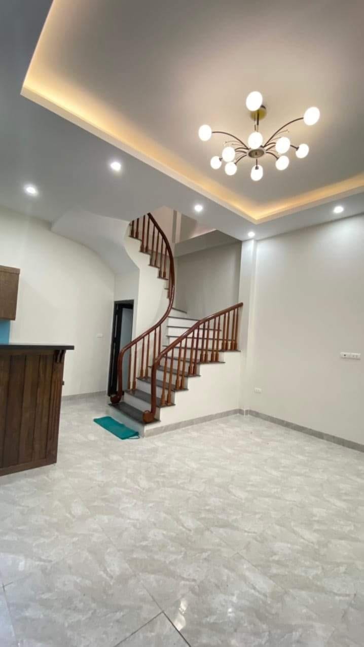 Bán Nhà Kim Giang Hoàng Mai 45m² 5 Tầng Mặt Tiền Giá Tốt - Vị Trí Đắc Địa