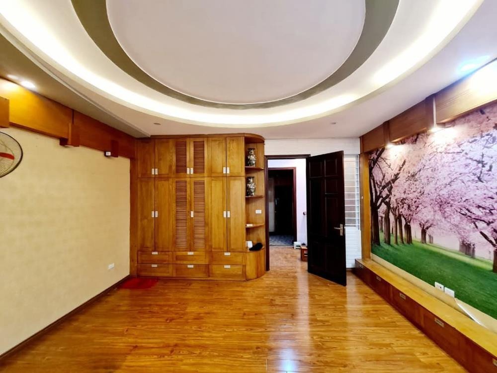Nhà Nguyên Hồng - Đống Đa: 46m2, 6 Tầng, MT 5m, Kinh Doanh Đỉnh Cao