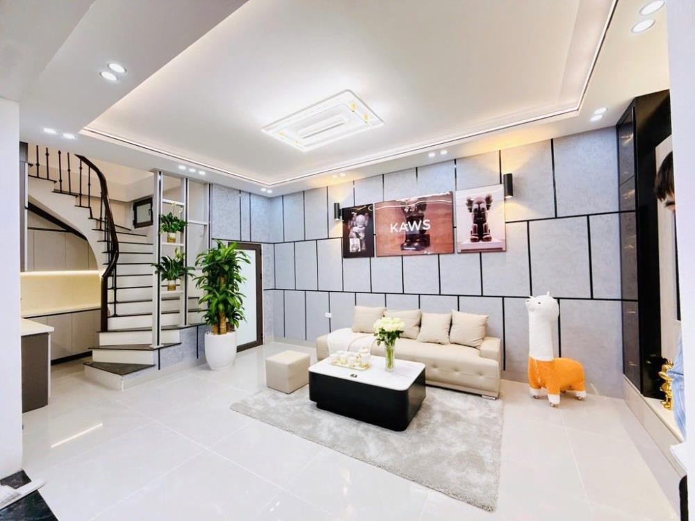 Siêu phẩm Lô Đúc - Ô Tô Đỗ Cửa - Nhà Đẹp Full Nội Thất - Vài Bước Ra Phố - Mặt Tiền