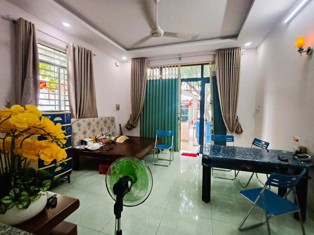 Bán nhà 2 Mặt Tiền Quận 2, 182m², 14.2 tỷ - Vị Trí Đắc Địa