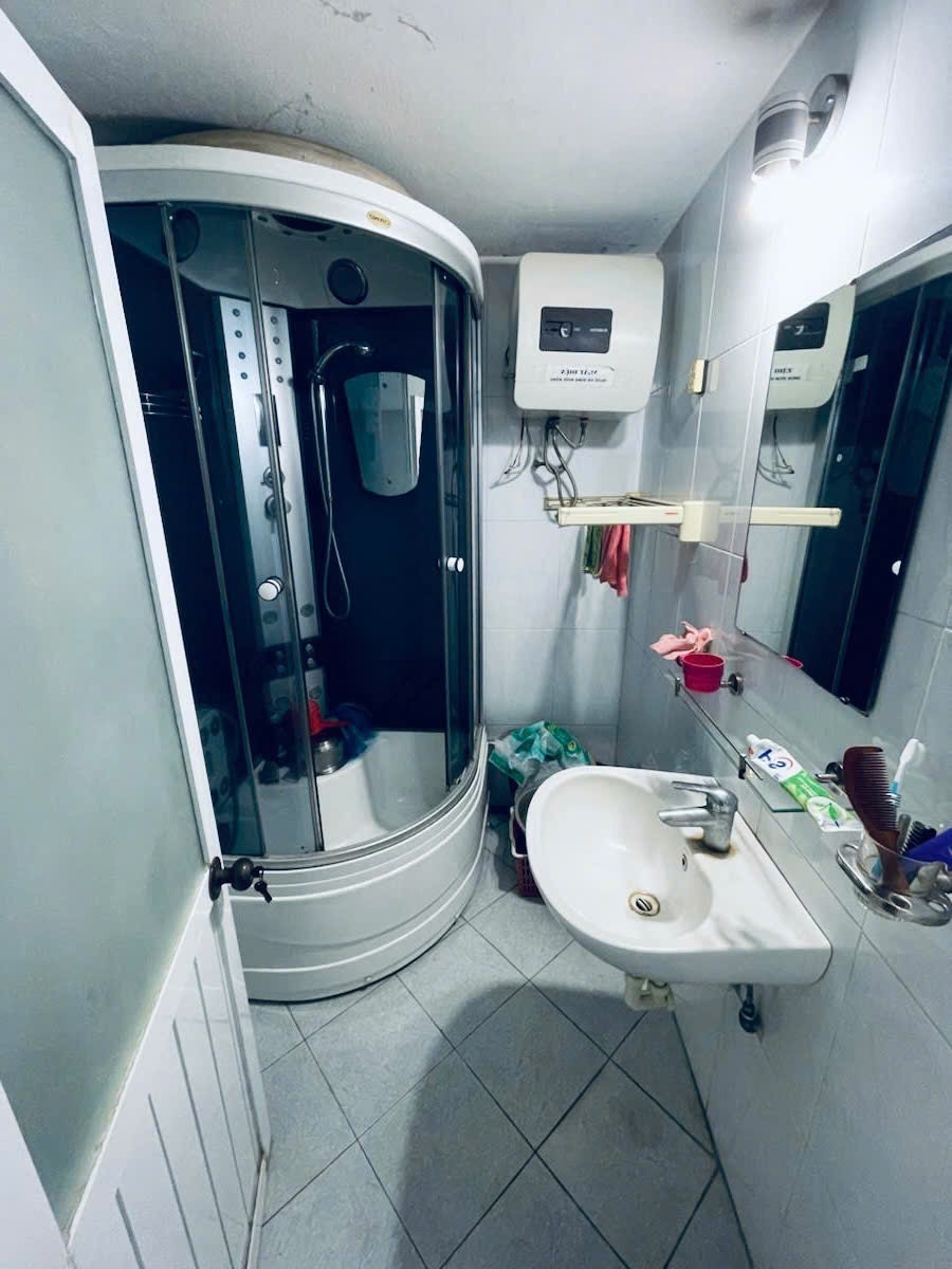 Bán nhà ngõ Thái Hà, Đống Đa 60m2, 4 tầng, MT 3.7m - Giá 1x tỷ