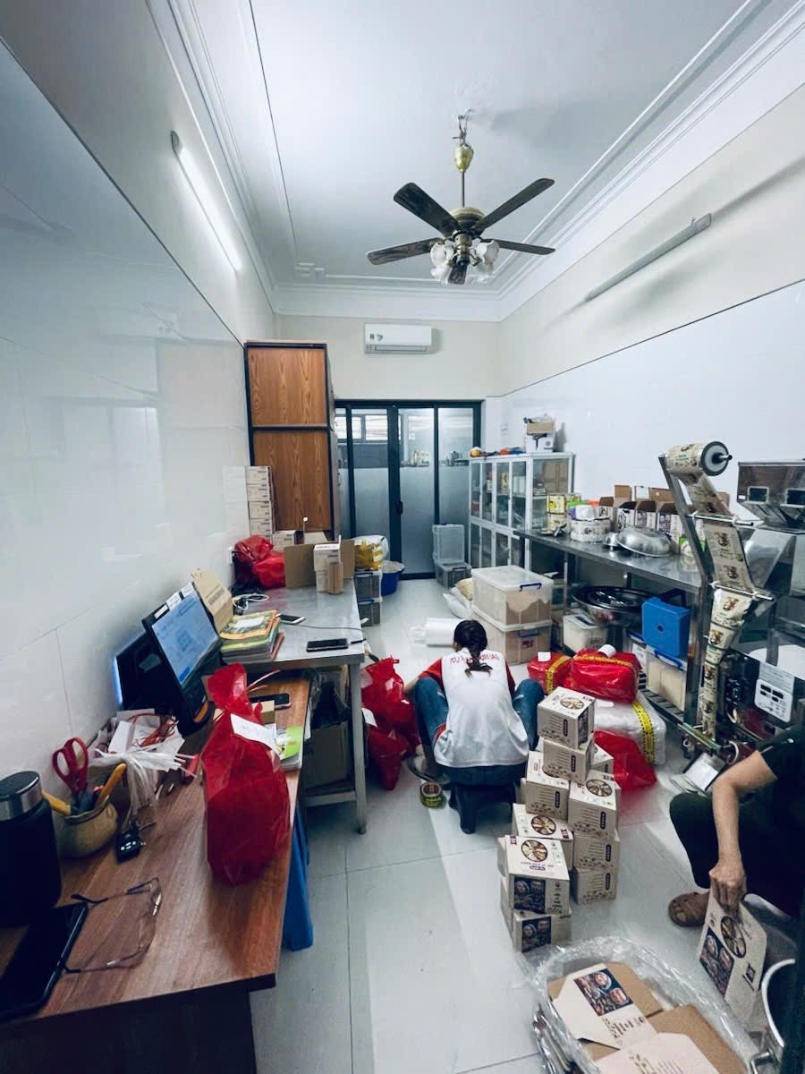 Bán nhà ngõ Thái Hà, Đống Đa 60m2, 4 tầng, MT 3.7m - Giá 1x tỷ
