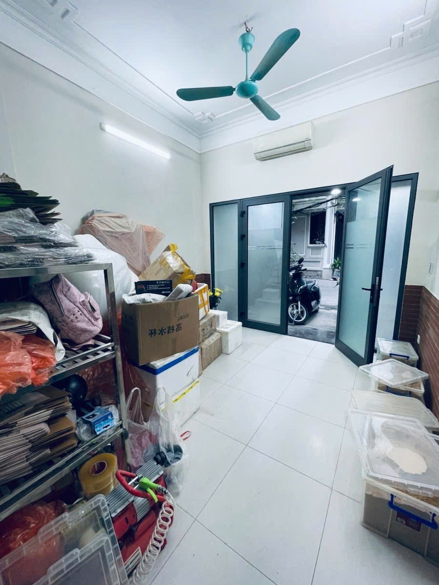 Bán nhà ngõ Thái Hà, Đống Đa 60m2, 4 tầng, MT 3.7m - Giá 1x tỷ