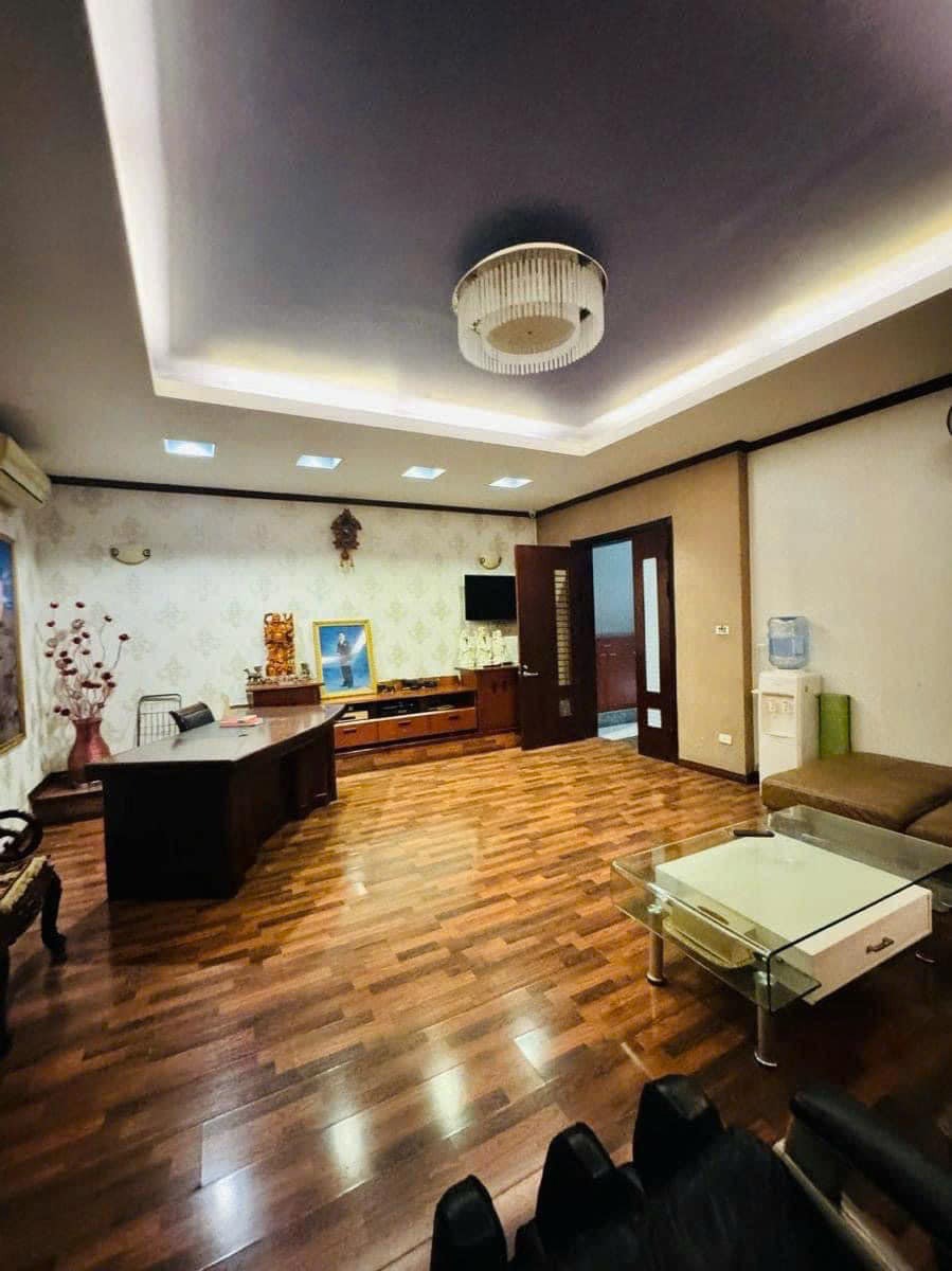 Mặt Phố Lò Đúc VIP: 6 Tầng, Mặt Tiền 6.7m, Kinh Doanh Đỉnh Cao - 0986829988