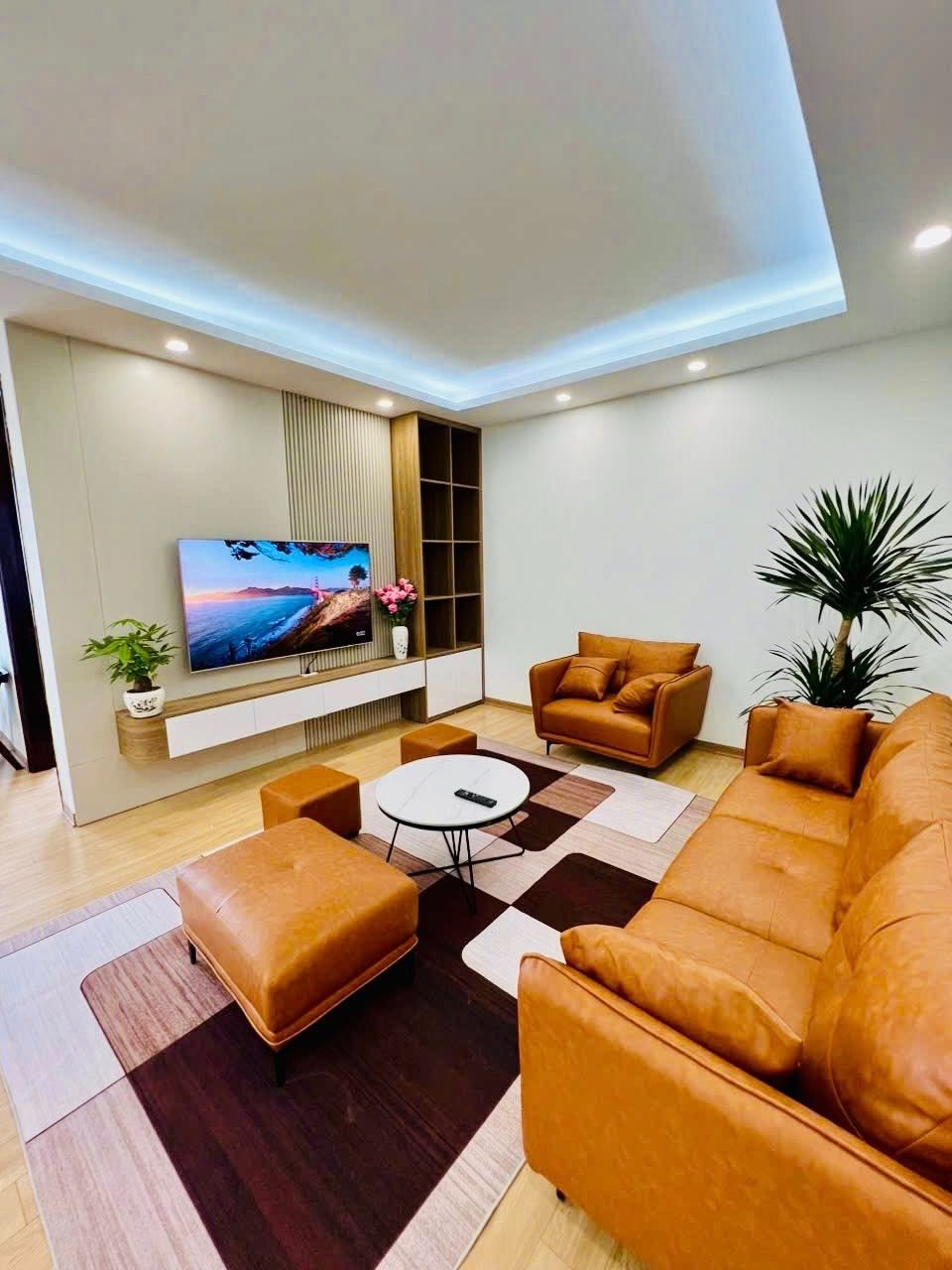 Big Tower 18 Phạm Hùng: Căn Góc 125m² - View Đẹp - Giá 7.3 Tỷ