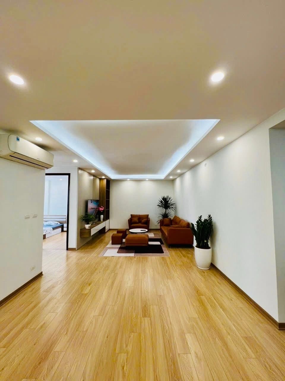 Big Tower 18 Phạm Hùng: Căn Góc 125m² - View Đẹp - Giá 7.3 Tỷ
