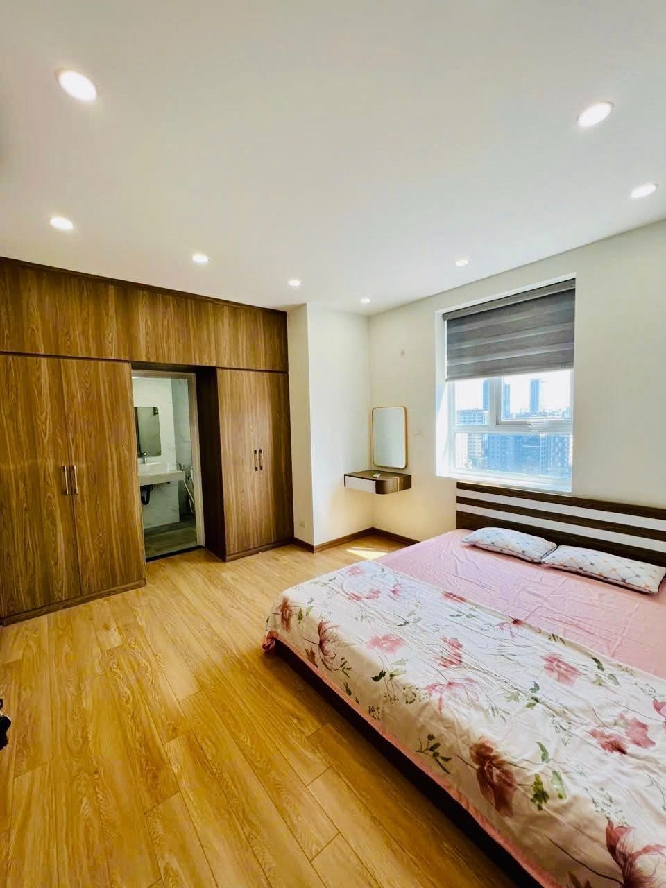Big Tower 18 Phạm Hùng: Căn Góc 125m² - View Đẹp - Giá 7.3 Tỷ