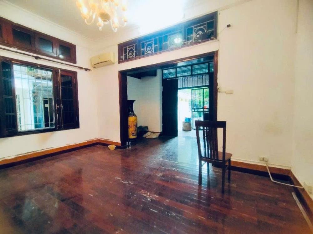 Bán nhà vị trí đắc địa phố Thái Thịnh, Đống Đa - 82m2, 3 tầng, Mặt tiền 6.7m