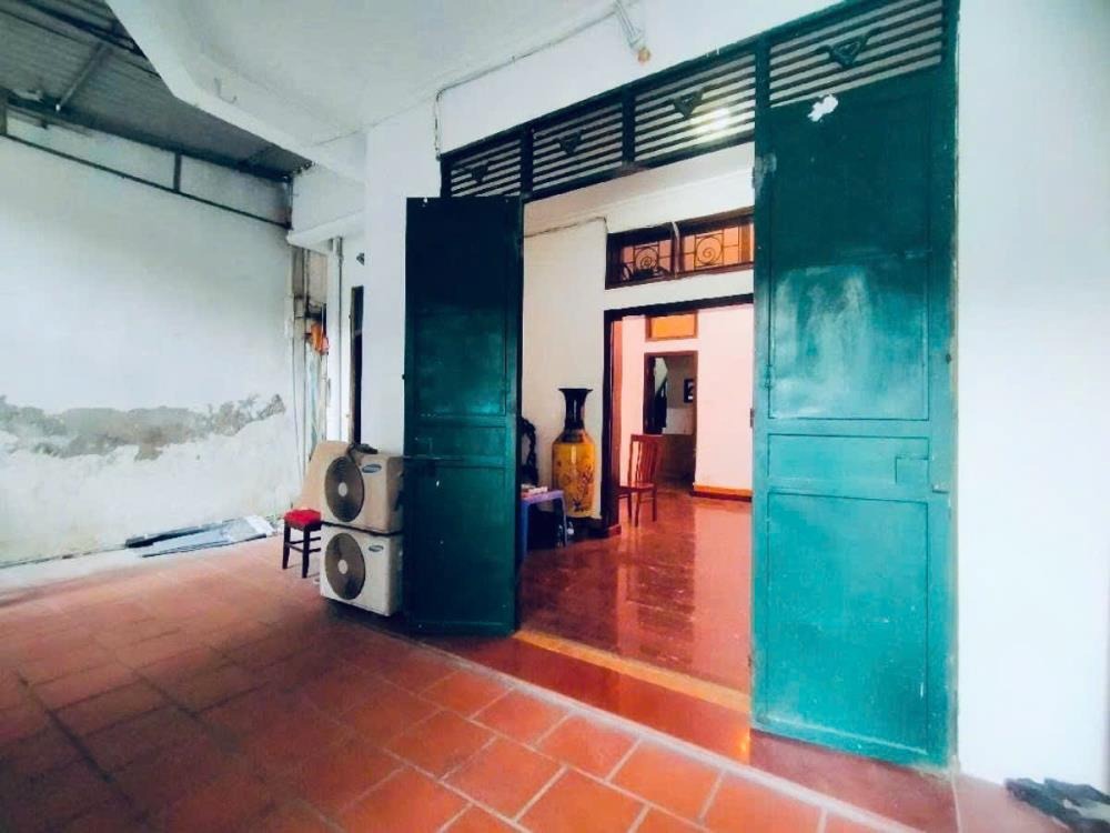 Bán nhà vị trí đắc địa phố Thái Thịnh, Đống Đa - 82m2, 3 tầng, Mặt tiền 6.7m
