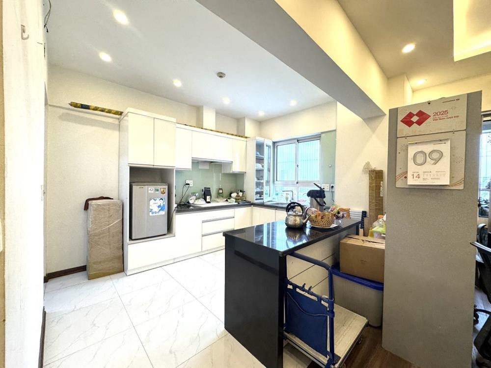Bán chung cư Láng Hạ - 3PN - View đẹp - Gần Rạp Quốc Gia