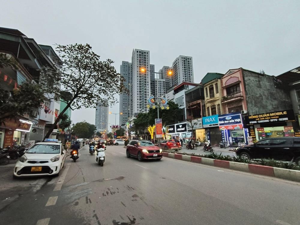 Mặt Phố Phố Lụa Hà Đông: KD Sầm Uất, Đỗ Ô Tô - Giá 9 Tỷ (TL)
