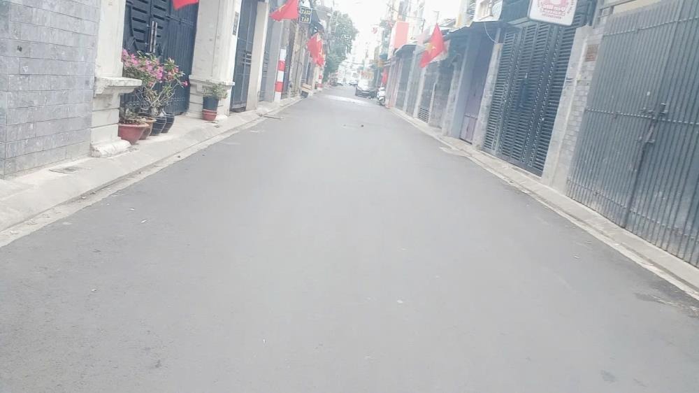 Nhà 4 Tầng, Có Thang Máy, Phan Huy Ích - Giá 7.8 Tỷ - Vị Trí Đắc Địa