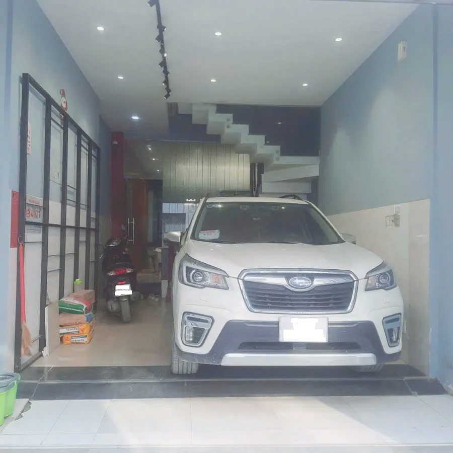 Nhà 4 Tầng, Có Thang Máy, Phan Huy Ích - Giá 7.8 Tỷ - Vị Trí Đắc Địa