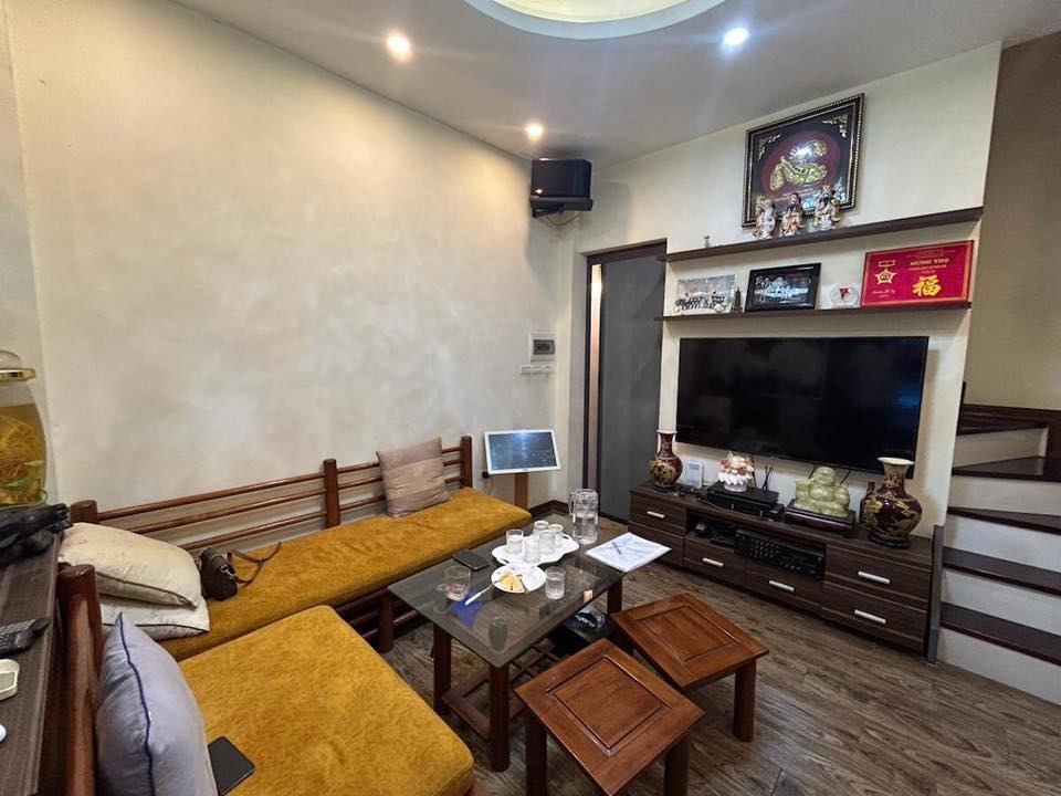 Bán Nhà Mặt Phố Tạ Quang Bửu - 30m2 - 5 Tầng - Giá 16 Tỷ