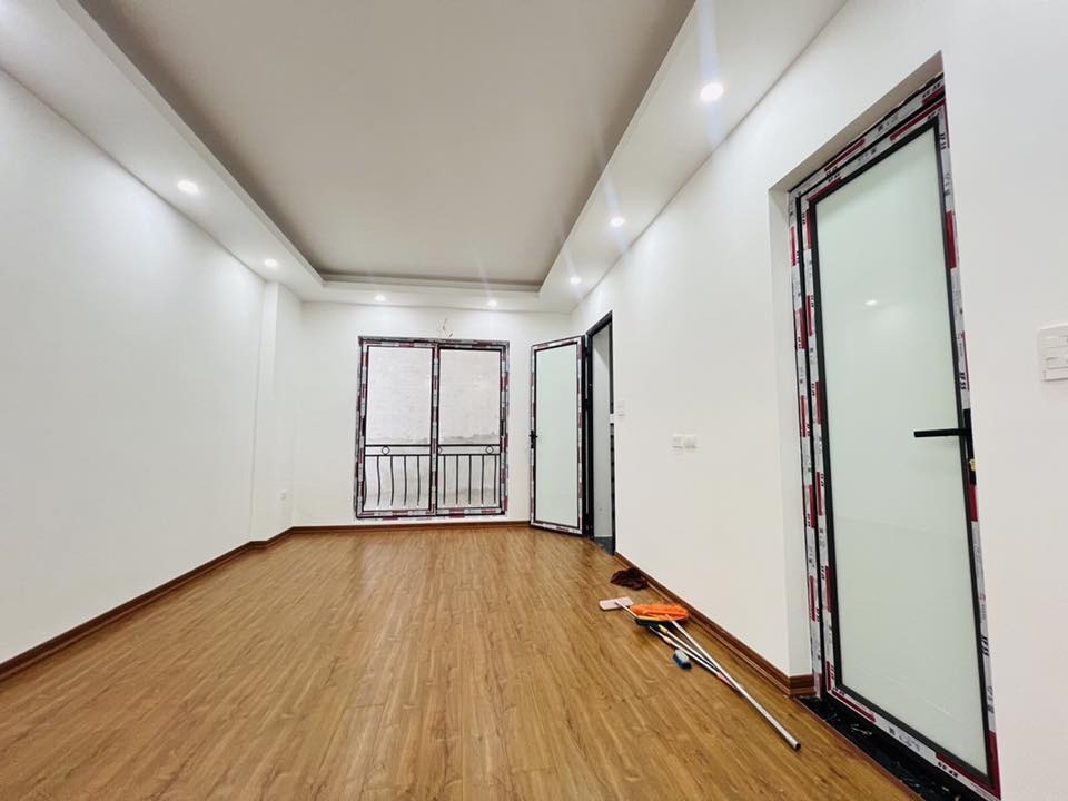 Bán Nhà Phố Trương Định, Hai Bà Trưng: 42m2, 5 Tầng, Giá 8.9 Tỷ - 0937158386