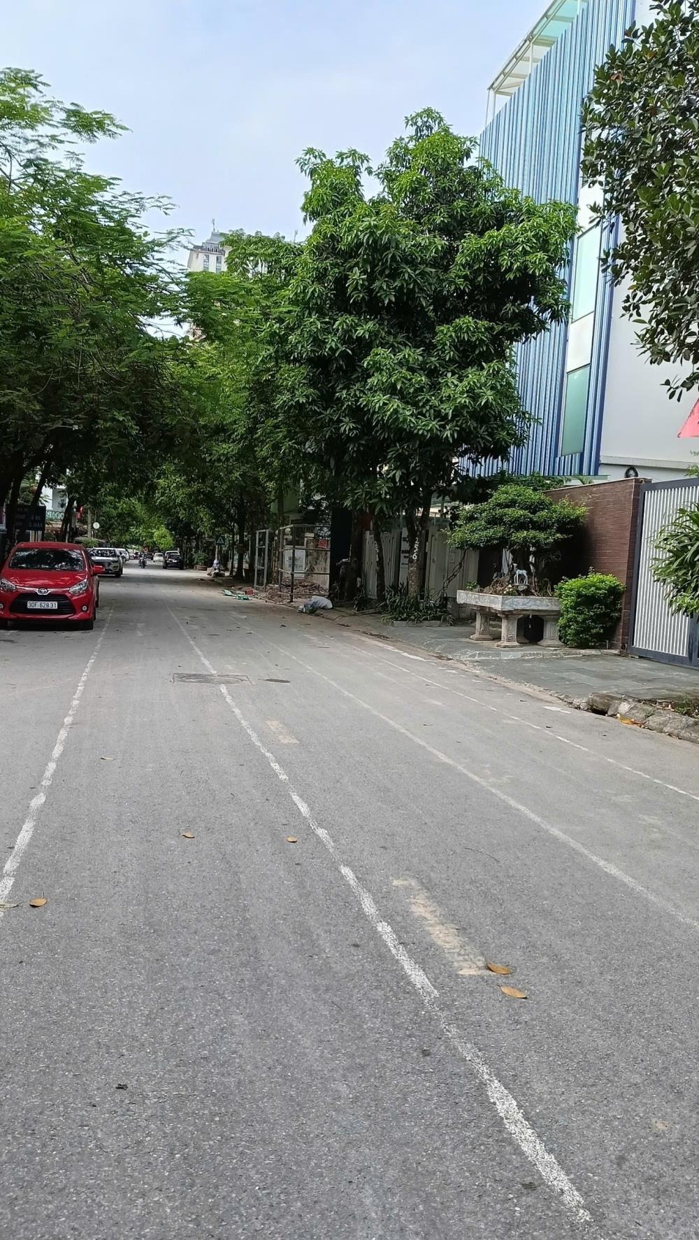 Bán nhà liền kề Văn Phú - Hà Đông: 90m², 5 tầng, Hoàn thiện, Giá 21.8 tỷ
