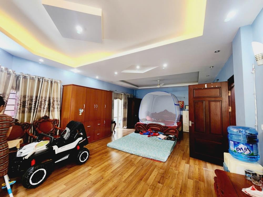 Bán nhà liền kề Văn Phú - Hà Đông: 90m², 5 tầng, Hoàn thiện, Giá 21.8 tỷ