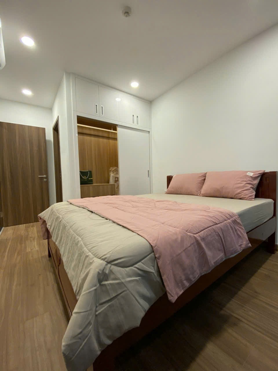 Căn hộ Eco Green Quận 7 - 3PN, Giá Tốt, Chủ Để Lại Nội Thất