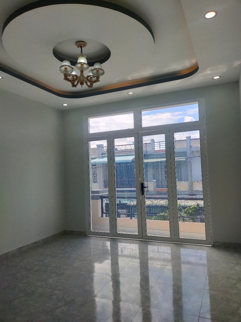 Chính chủ cần bán gấp nhà Bình Chánh 81m2, SHR, Giá 1.1 tỷ