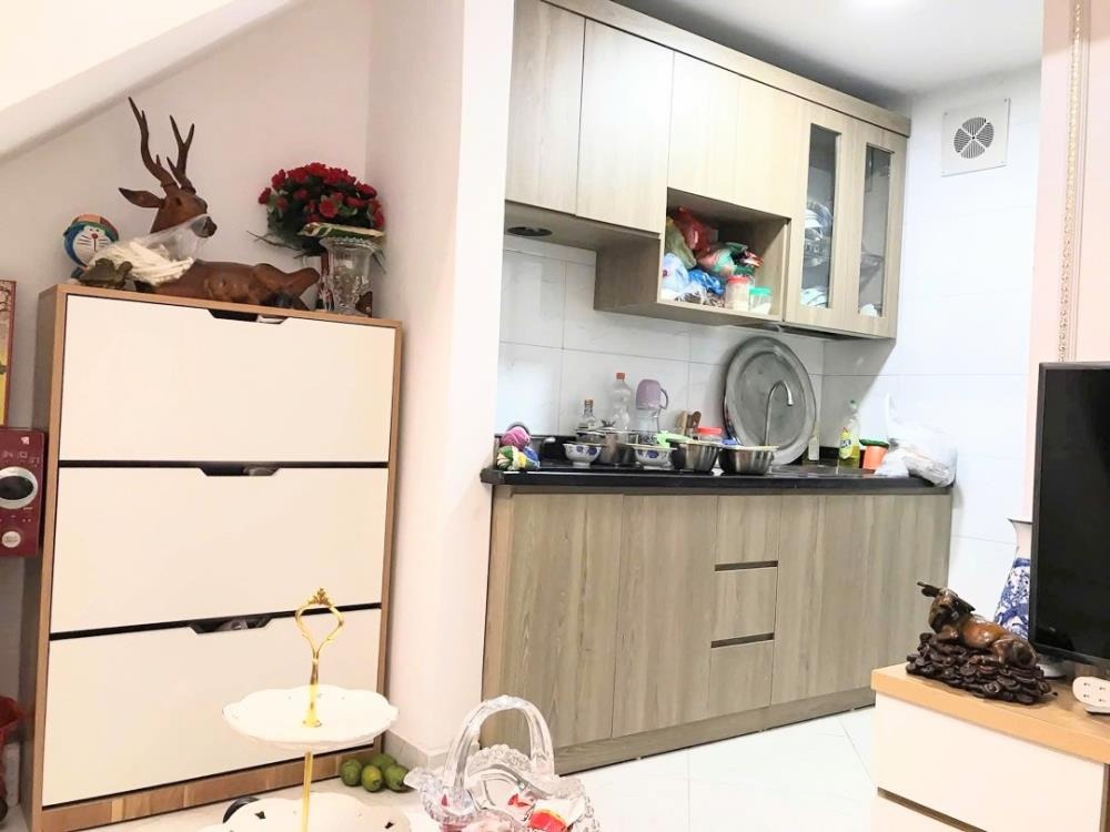 Nhà đẹp ngõ thông Phong Đống Đa 25m2 Full Nội Thất - Giá Tốt