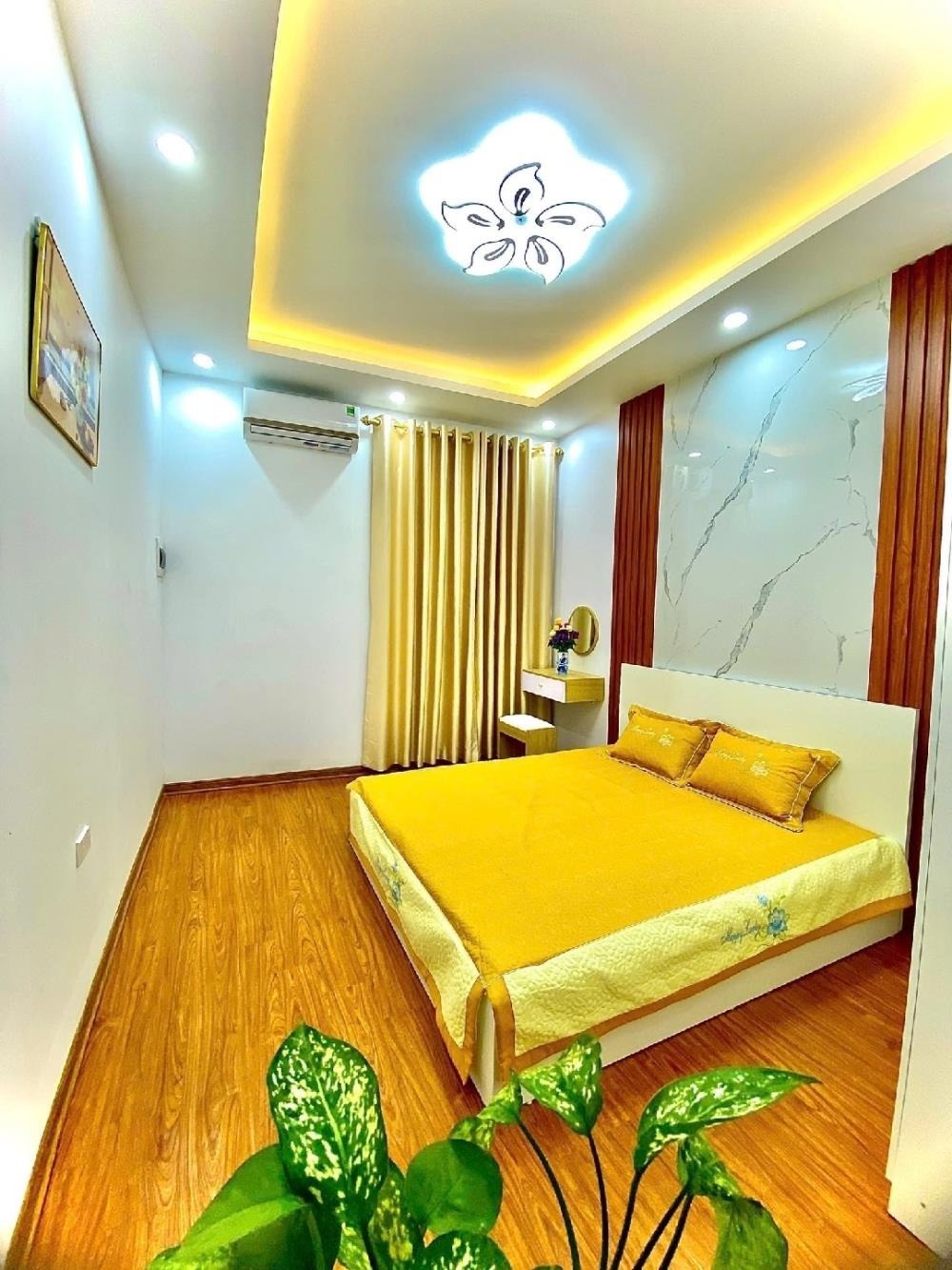 Nhà đẹp ngõ Văn Chương Đống Đa - 23m2 Full Nội Thất - Giá Tốt