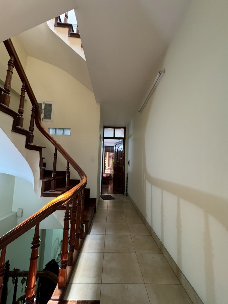 Bán nhà đường Nguyễn Chí Thanh, Đống Đa - Phân lô, Ô tô tránh - 15.7 tỷ