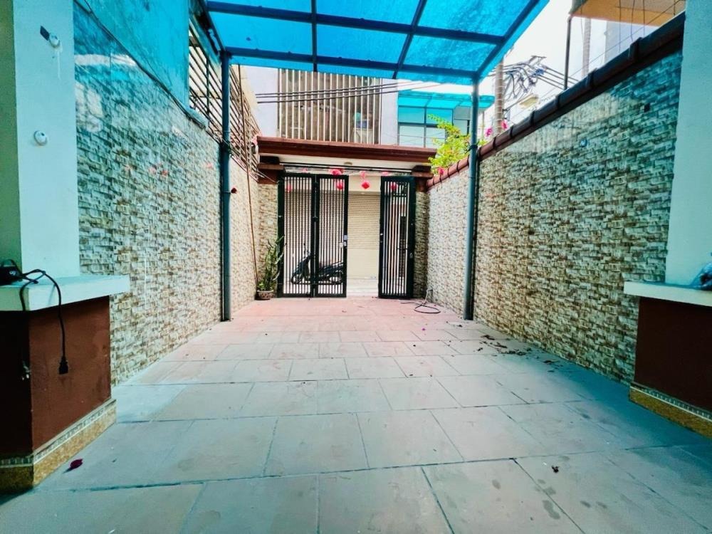 Bùi Xương Trạch - Nhà 5 Tầng Mặt Ngõ, Ô Tô Gần, Giá Tốt