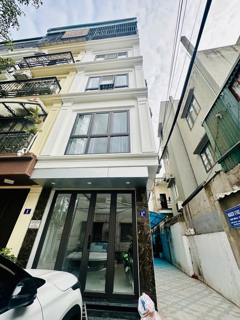 Bán nhà lô góc 5 tầng Hoàng Mai - 6.4 tỷ - Ô tô đỗ cửa, pháp lý chuẩn