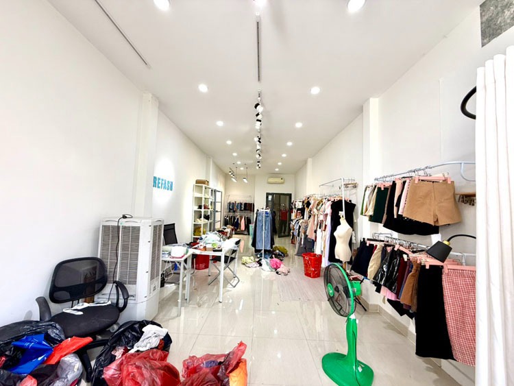 Nhà Mặt Tiền 4 Tầng Tân Bình: 77m2, Vị Trí Đẹp, Giá Tốt - Tuấn 0907980602