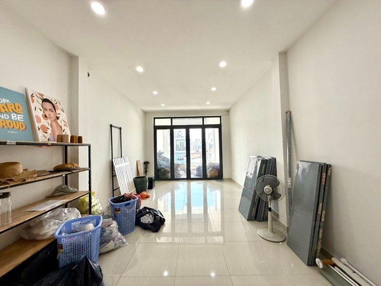 Nhà Mặt Tiền 4 Tầng Tân Bình: 77m2, Vị Trí Đẹp, Giá Tốt - Tuấn 0907980602