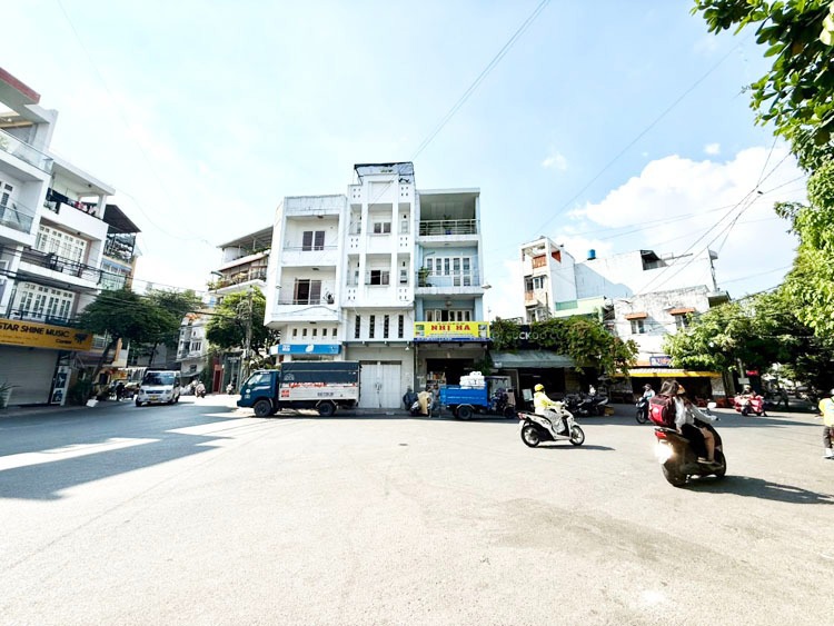 Nhà Mặt Tiền 4 Tầng Tân Bình: 77m2, Vị Trí Đẹp, Giá Tốt - Tuấn 0907980602