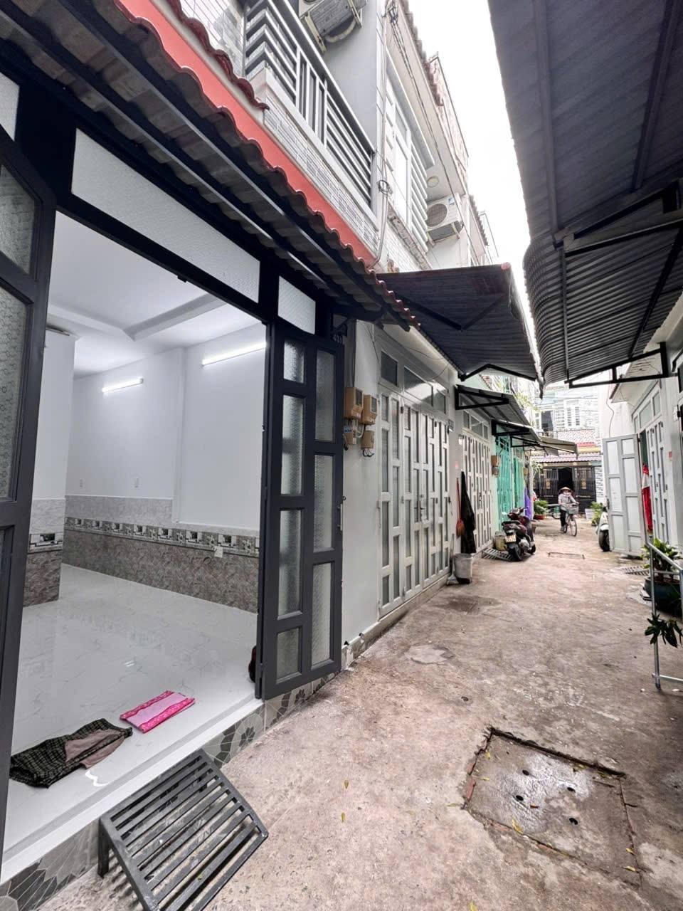 Bán nhà 1 lầu Quận 12 - Vị trí đẹp, tiện ích đầy đủ - Giá 1 tỷ 295 triệu