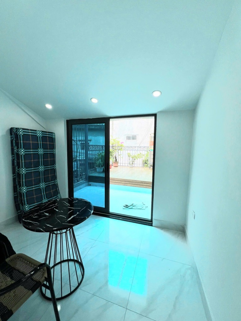 Bán Nhà Tập Thể Tầng 1 Tân Mai: 2 Tầng Như Nhà Đất, Ô Tô Đỗ Cửa, Giá 4.28 Tỷ