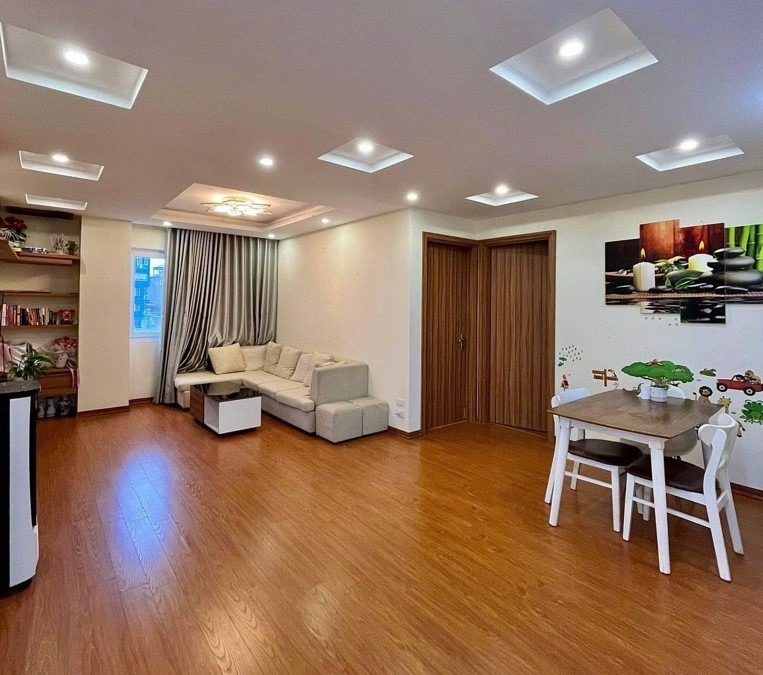 Căn Hộ 2PN, 80m2, 5.35 Tỷ - Vị Trí Đắc Địa Yên Hòa, Cầu Giấy