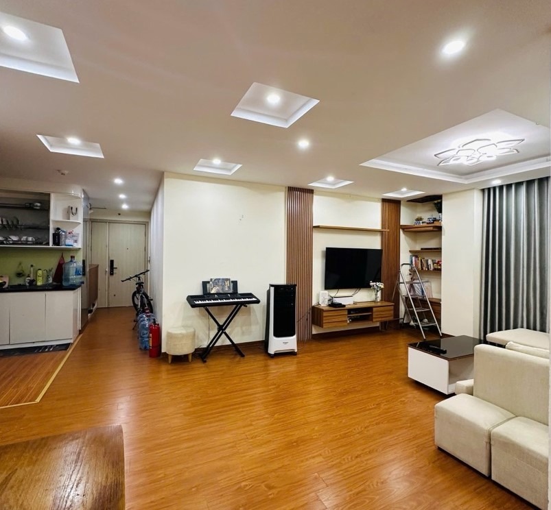 Căn Hộ 2PN, 80m2, 5.35 Tỷ - Vị Trí Đắc Địa Yên Hòa, Cầu Giấy