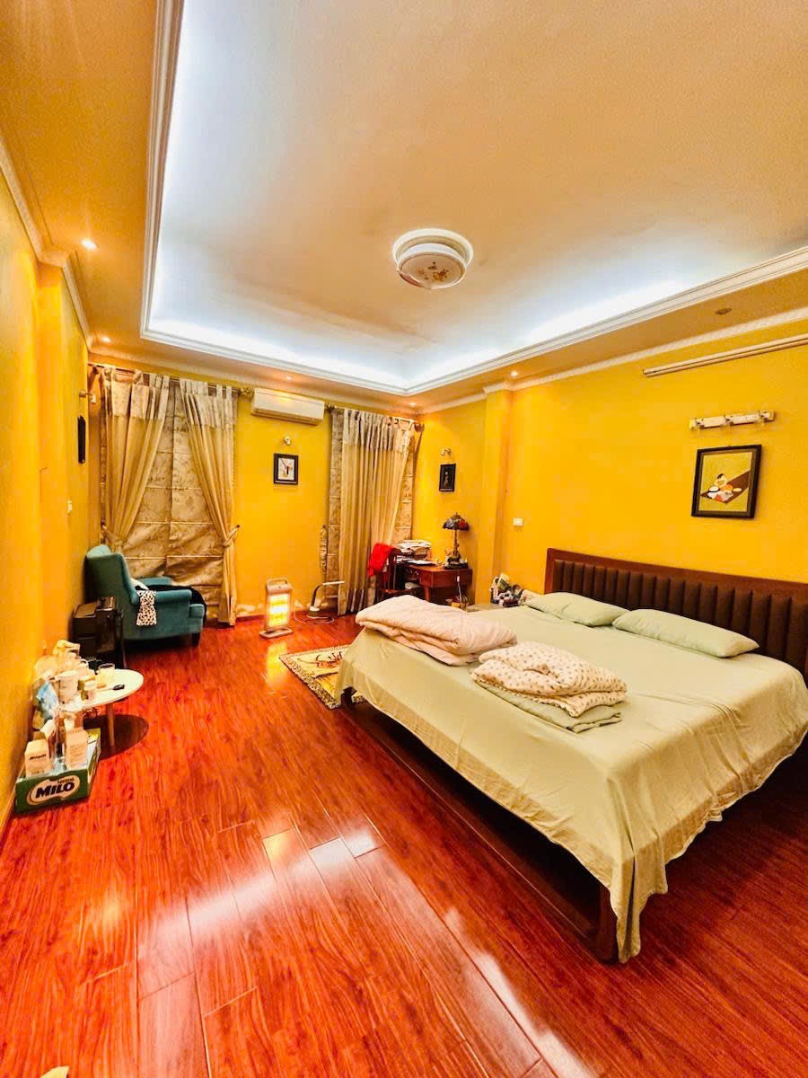 Bán nhà hiếm phố Nguyễn Chí Thanh, Đống Đa - 55m2, 6 tầng, Mặt tiền 4.2m